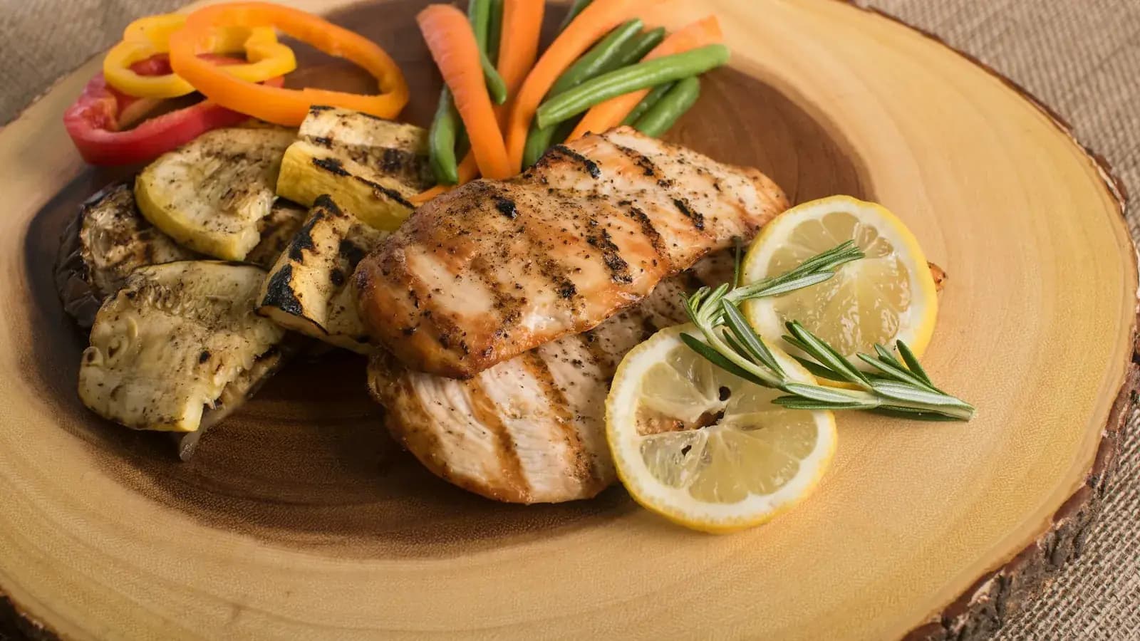 دوره حجم تمیز (Lean Bulk)؛ چقدر عضله و چقدر چربی؟ محاسبات واقعی مازاد کالری
