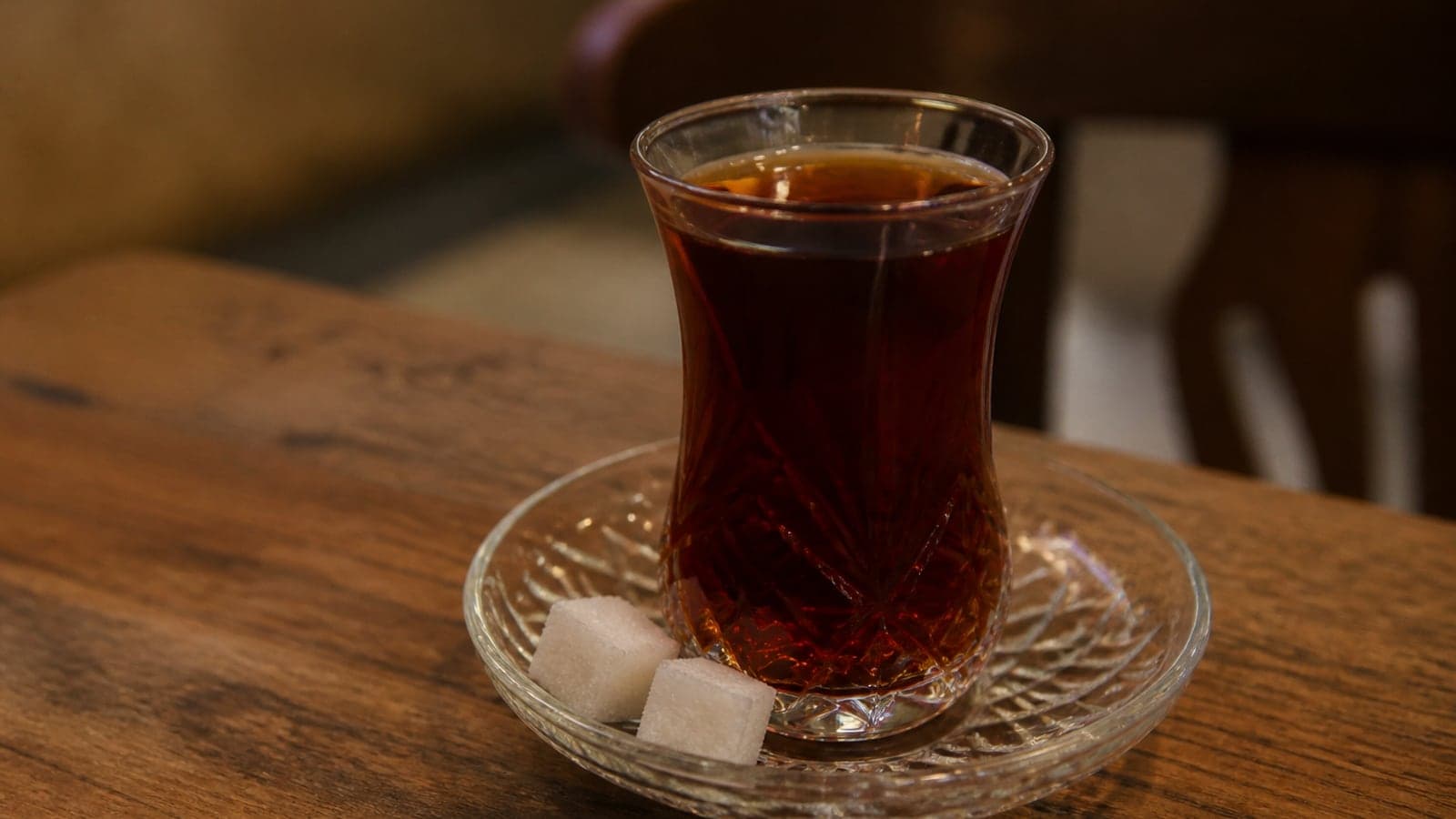 قند و لاغری؛ میوه دشمن نیست، چای شیرین و نوشابه حساب کالری‌اند